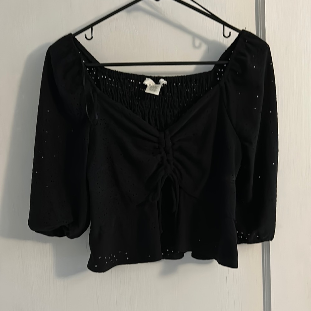Black eyelet shirt M